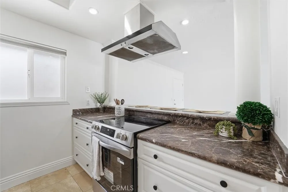 15 15th Street #14 Hermosa Beach, CA 90254