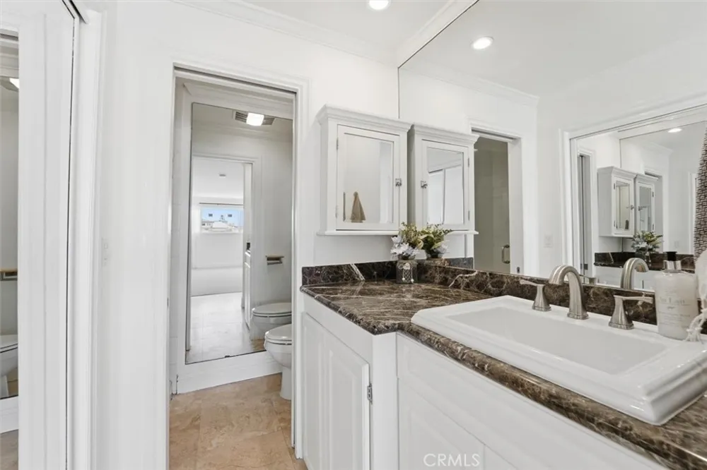 15 15th Street #14 Hermosa Beach, CA 90254