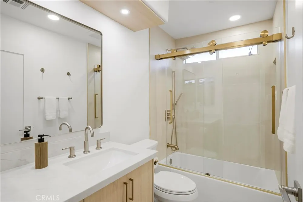 68135 Tachevah Drive Cathedral City, CA 92234
