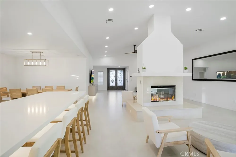 68135 Tachevah Drive Cathedral City, CA 92234