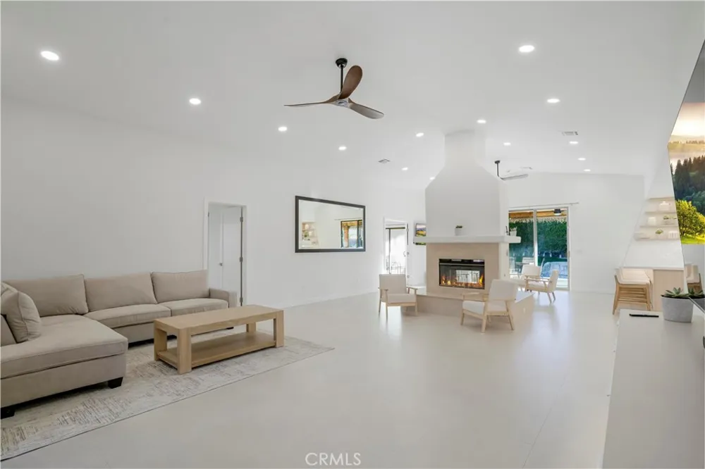 68135 Tachevah Drive Cathedral City, CA 92234