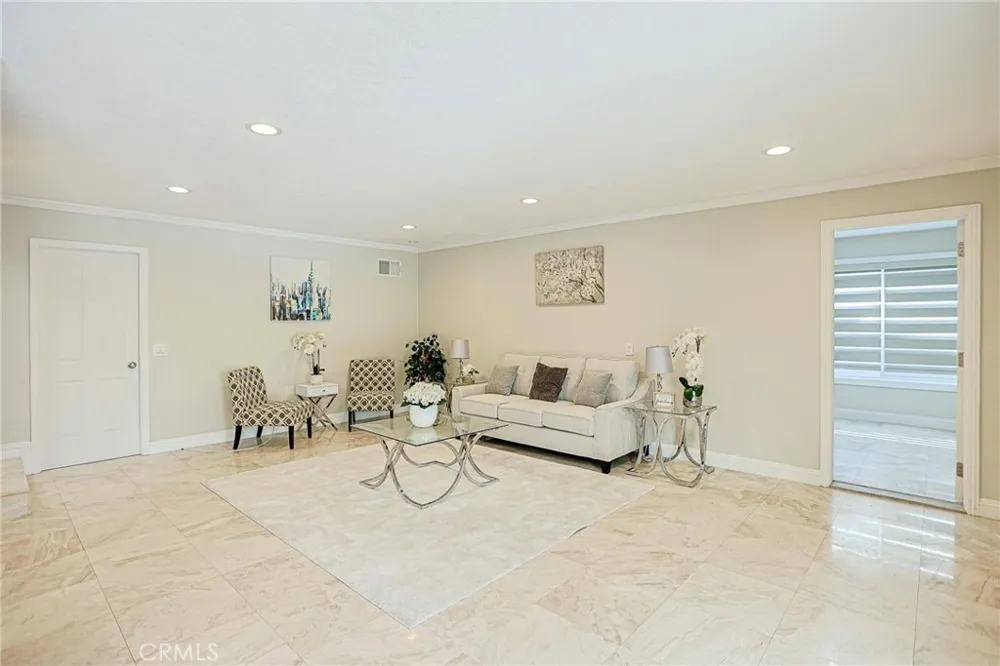8563 Amazon River Fountain Valley, CA 92708