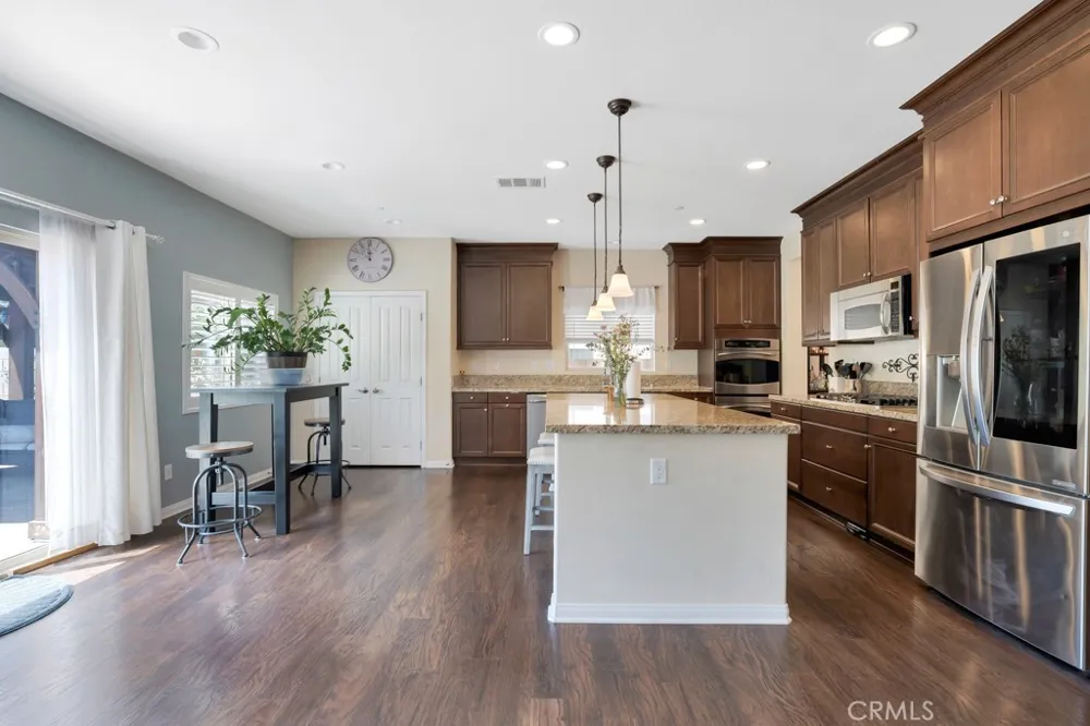 16872 Royal Pines Lane Canyon Country, CA 91387
