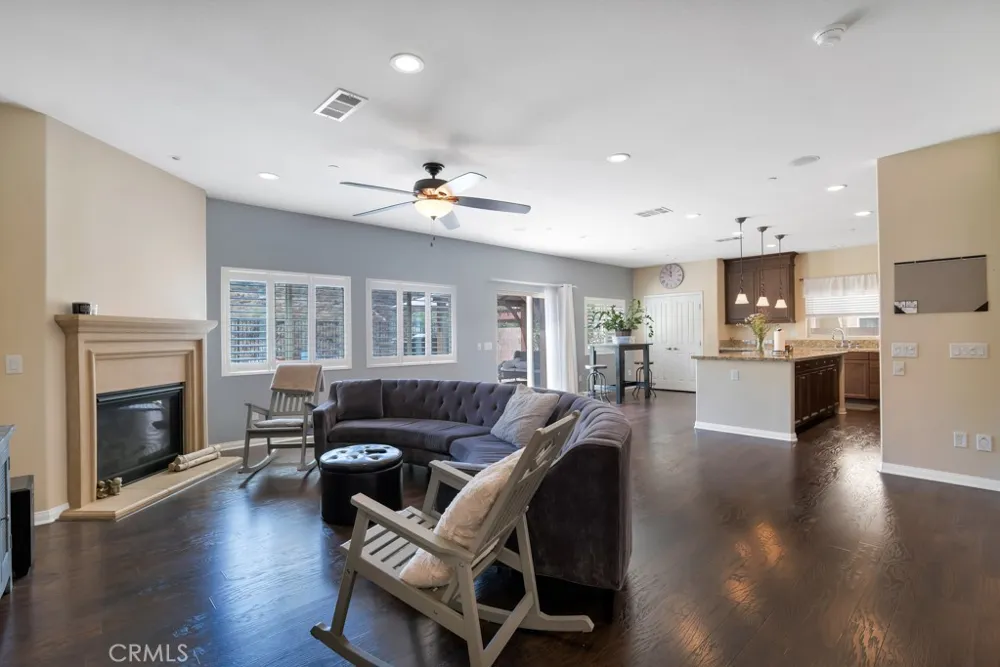 16872 Royal Pines Lane Canyon Country, CA 91387