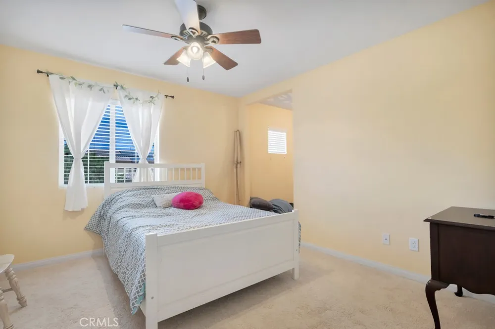 16872 Royal Pines Lane Canyon Country, CA 91387