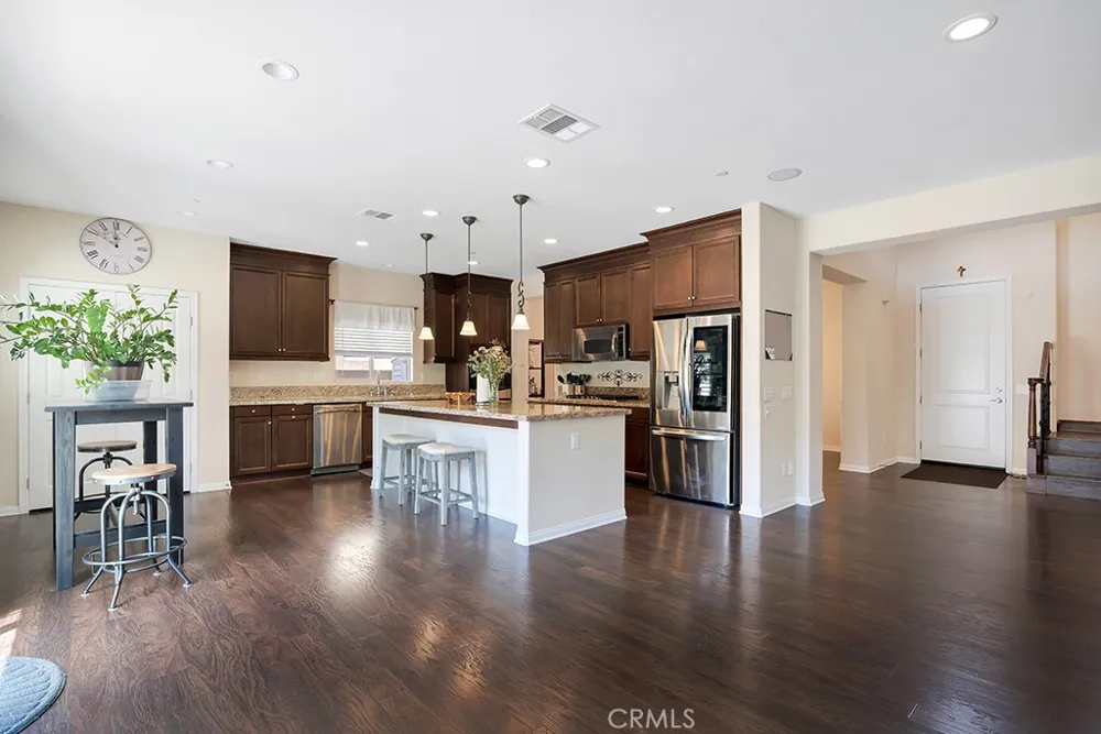 16872 Royal Pines Lane Canyon Country, CA 91387