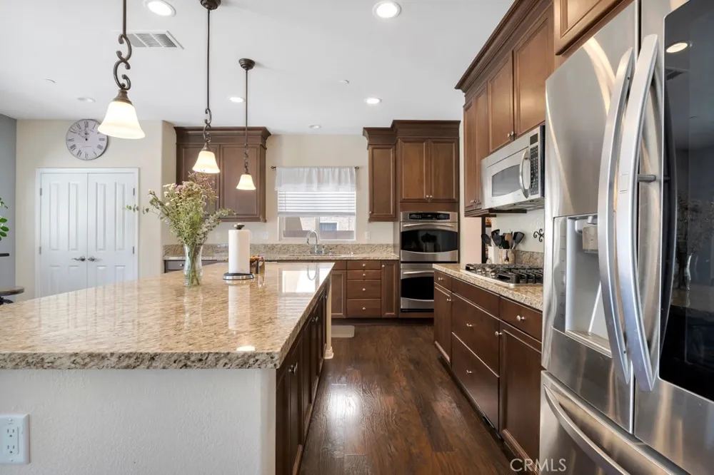 16872 Royal Pines Lane Canyon Country, CA 91387