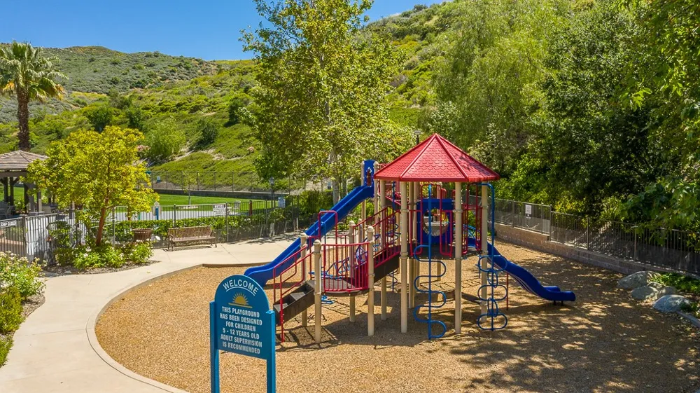 16872 Royal Pines Lane Canyon Country, CA 91387
