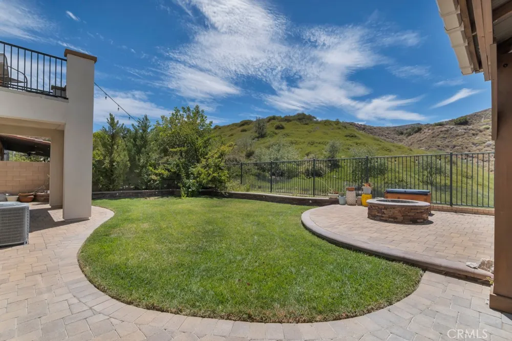 16872 Royal Pines Lane Canyon Country, CA 91387