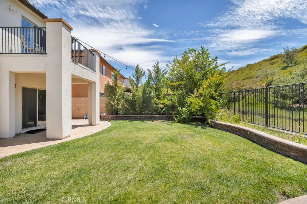 16872 Royal Pines Lane Canyon Country, CA 91387
