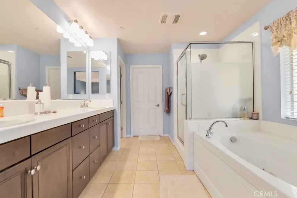 16872 Royal Pines Lane Canyon Country, CA 91387
