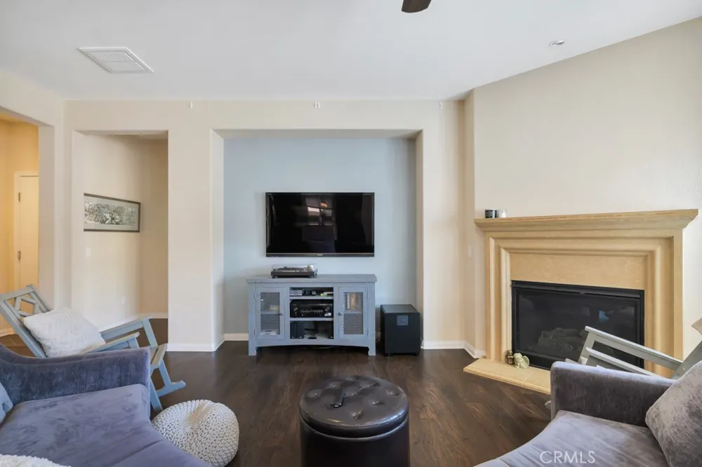 16872 Royal Pines Lane Canyon Country, CA 91387
