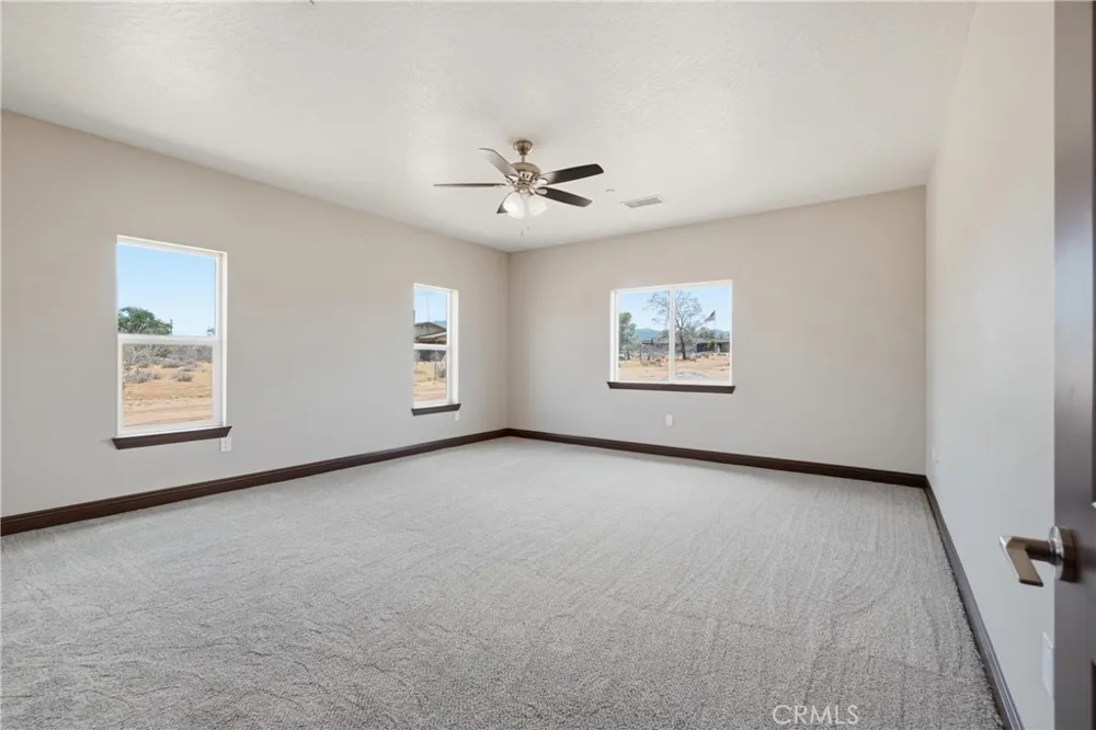 23505 Del Oro Road Apple Valley, CA 92308