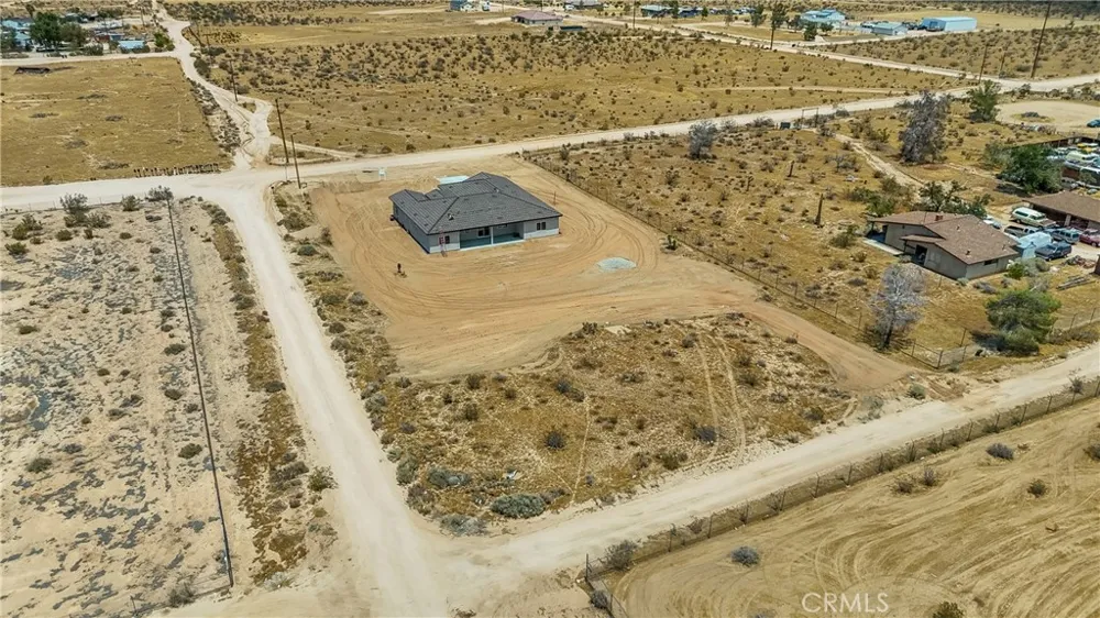 23505 Del Oro Road Apple Valley, CA 92308