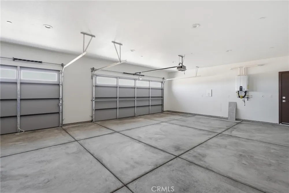 23505 Del Oro Road Apple Valley, CA 92308