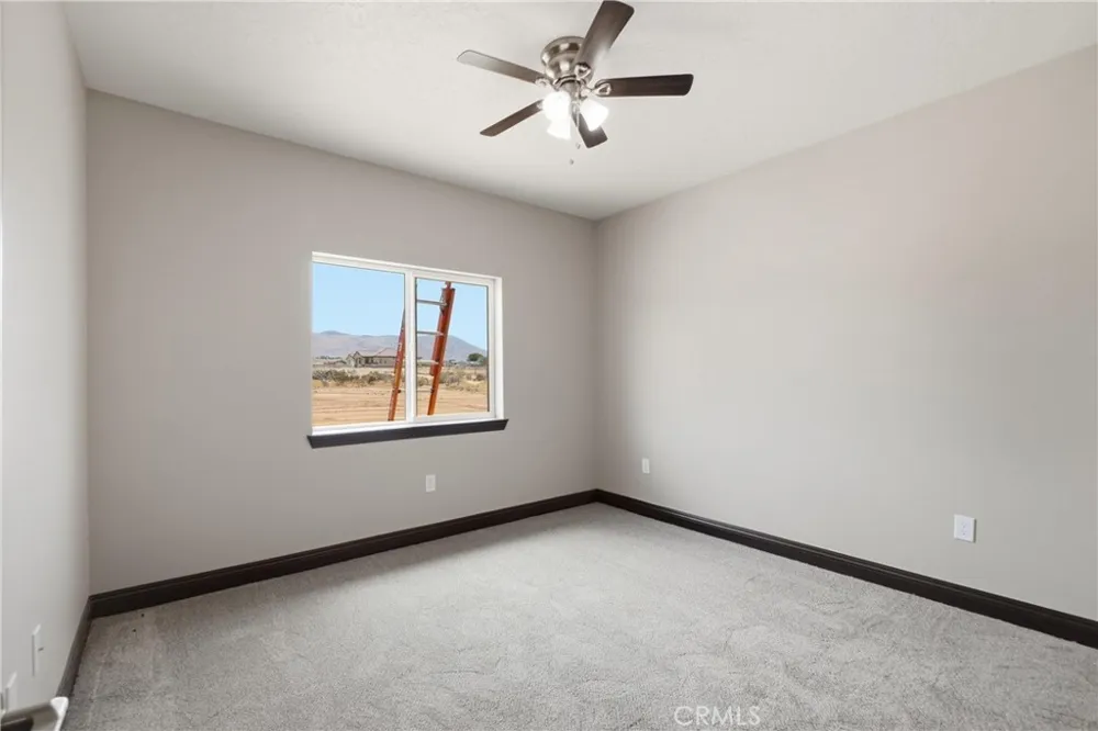 23505 Del Oro Road Apple Valley, CA 92308