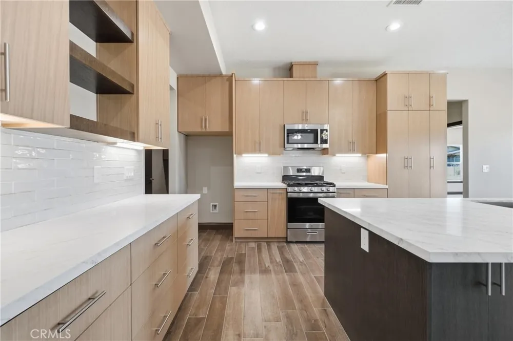 23505 Del Oro Road Apple Valley, CA 92308