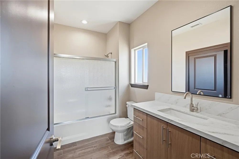 23505 Del Oro Road Apple Valley, CA 92308