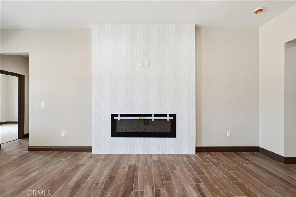23505 Del Oro Road Apple Valley, CA 92308