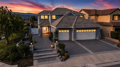 8805 E Crestview