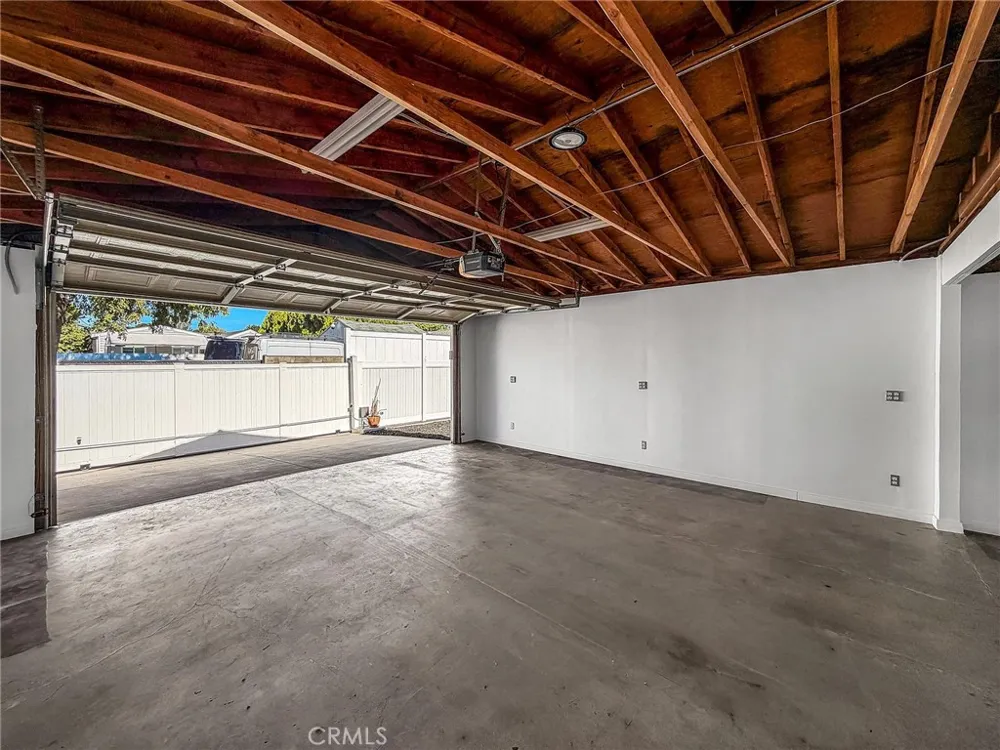 7656 Lasaine Northridge, CA 91325