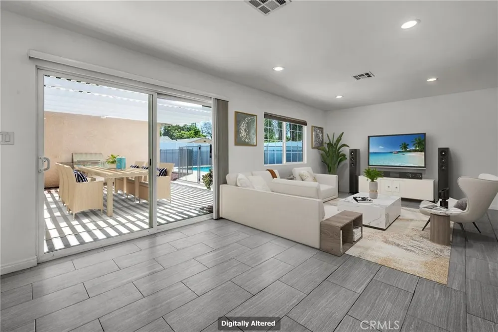 7656 Lasaine Northridge, CA 91325