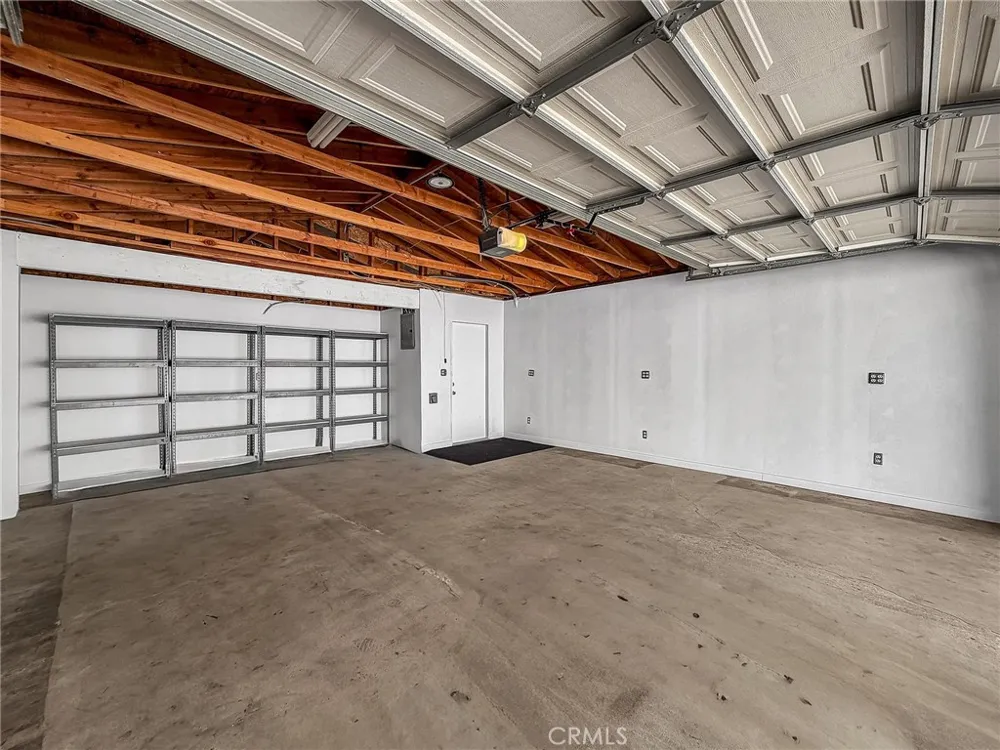 7656 Lasaine Northridge, CA 91325