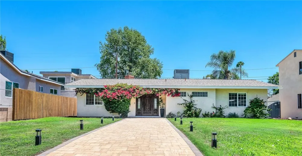 7656 Lasaine Northridge, CA 91325