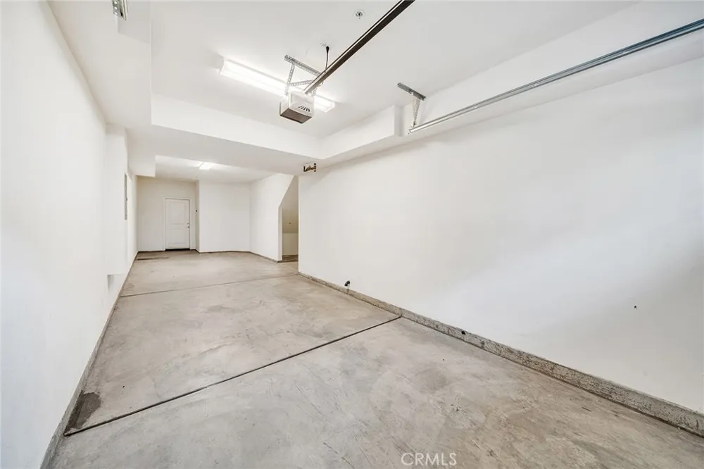 758 E Matchwood Azusa, CA 91702