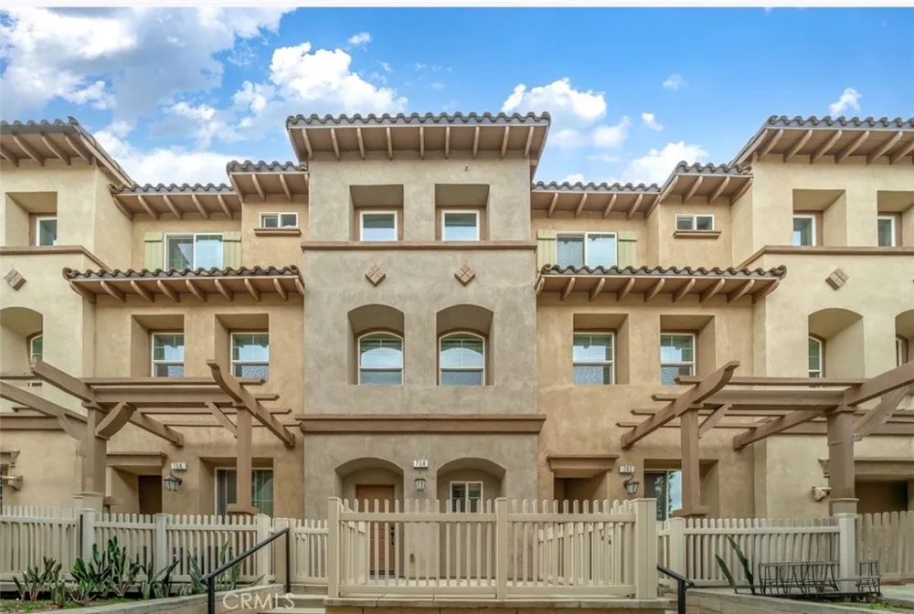 758 E Matchwood Azusa, CA 91702
