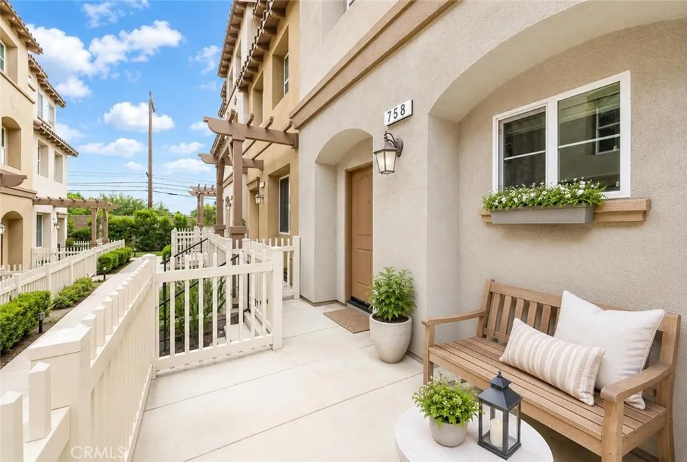 758 E Matchwood Azusa, CA 91702