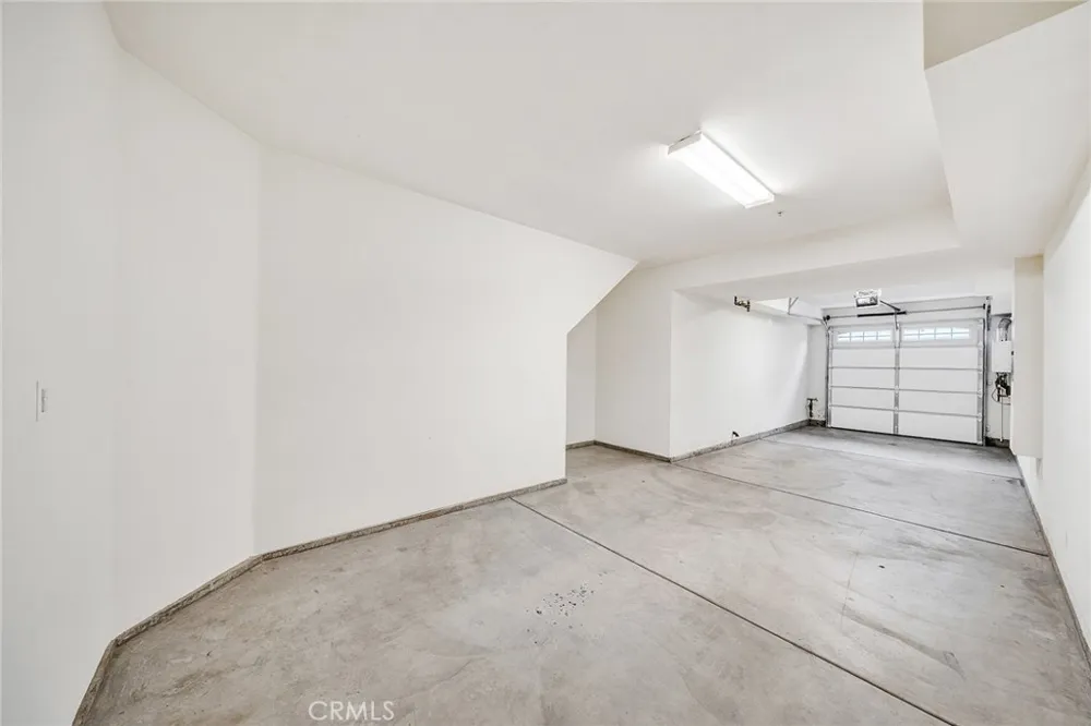 758 E Matchwood Azusa, CA 91702