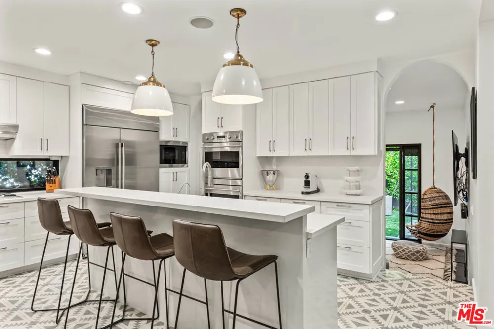 3159 Thatcher Avenue Marina del Rey, CA 90292