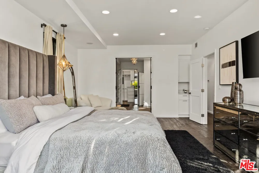 3159 Thatcher Avenue Marina del Rey, CA 90292