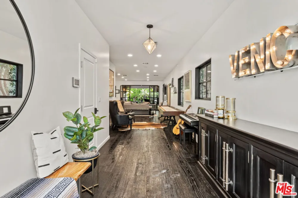 3159 Thatcher Avenue Marina del Rey, CA 90292