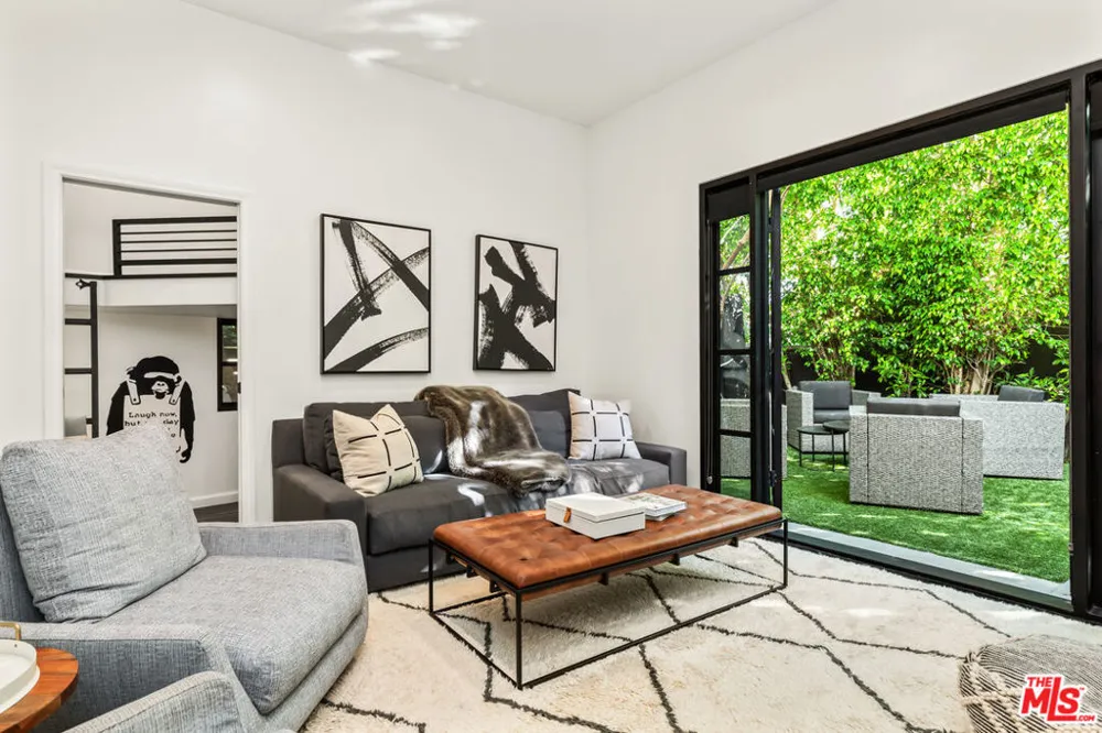 3159 Thatcher Avenue Marina del Rey, CA 90292