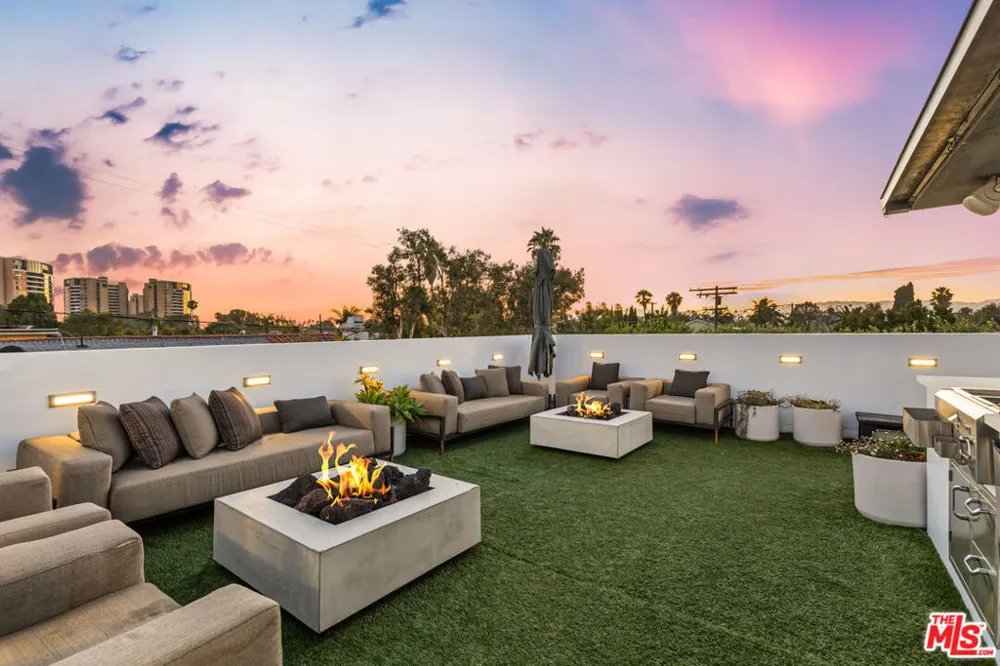 3159 Thatcher Avenue Marina del Rey, CA 90292
