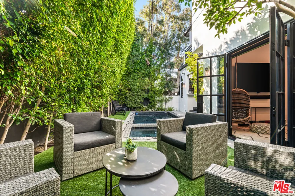 3159 Thatcher Avenue Marina del Rey, CA 90292