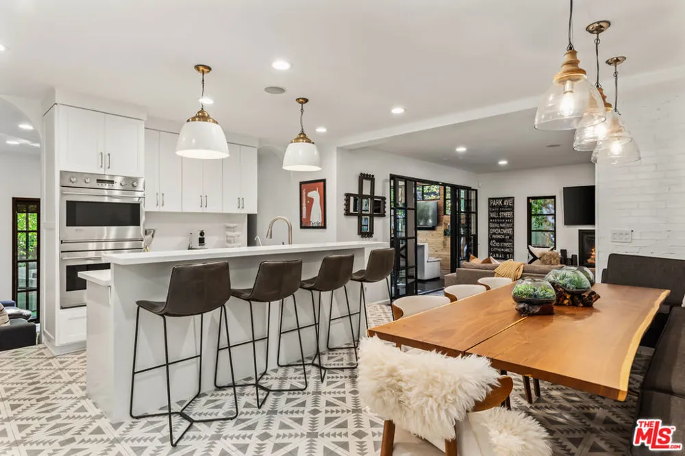 3159 Thatcher Avenue Marina del Rey, CA 90292
