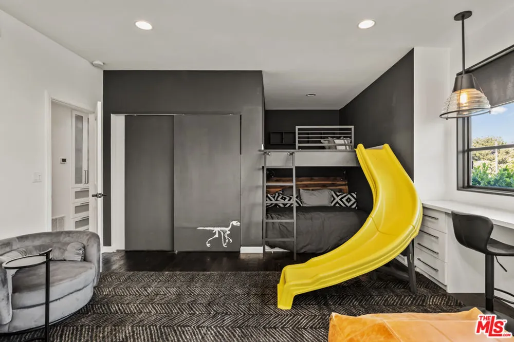 3159 Thatcher Avenue Marina del Rey, CA 90292