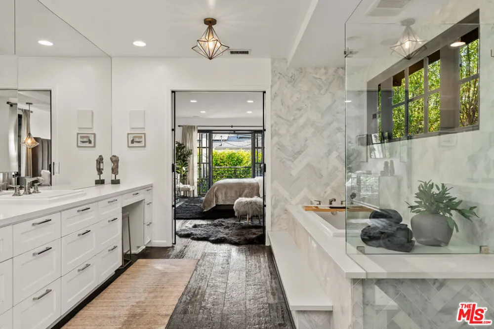 3159 Thatcher Avenue Marina del Rey, CA 90292