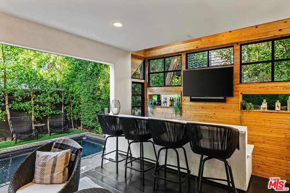 3159 Thatcher Avenue Marina del Rey, CA 90292