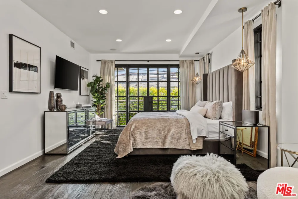 3159 Thatcher Avenue Marina del Rey, CA 90292