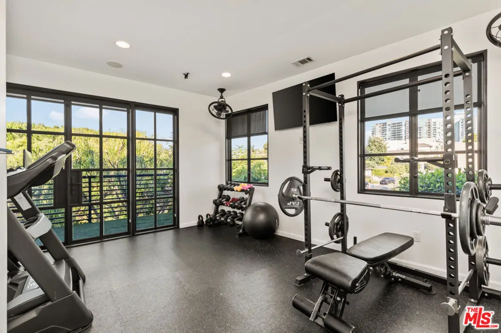 3159 Thatcher Avenue Marina del Rey, CA 90292