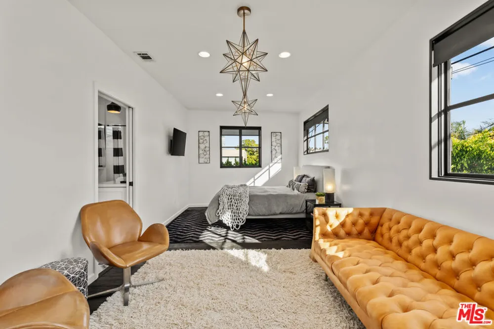 3159 Thatcher Avenue Marina del Rey, CA 90292