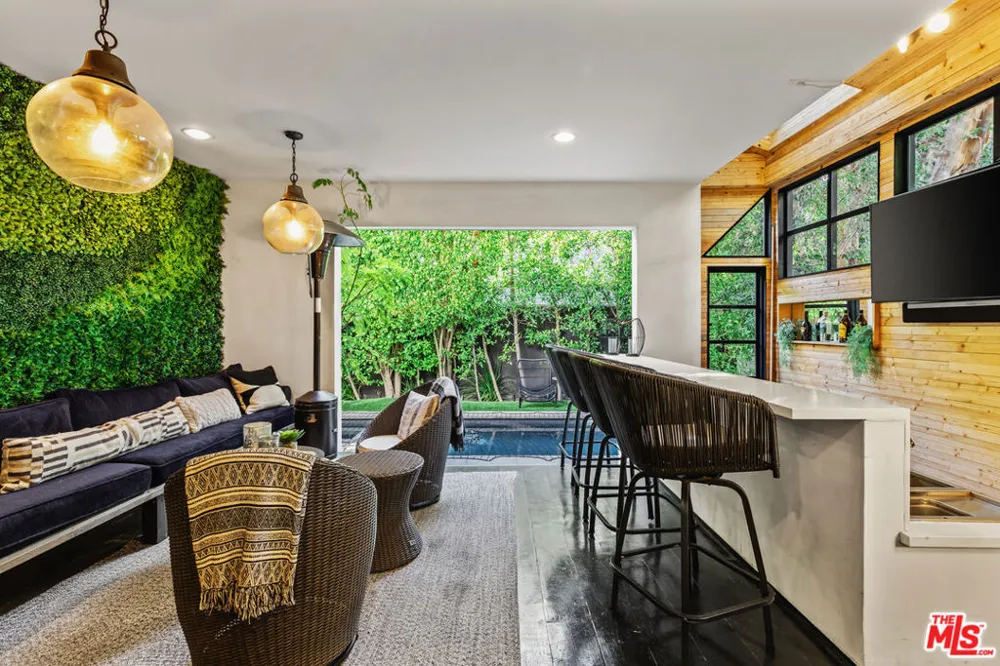 3159 Thatcher Avenue Marina del Rey, CA 90292