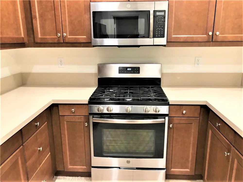421 Camino Ruiz Camarillo, CA 93012