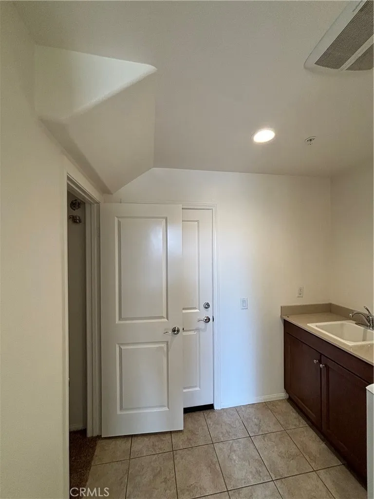 421 Camino Ruiz Camarillo, CA 93012