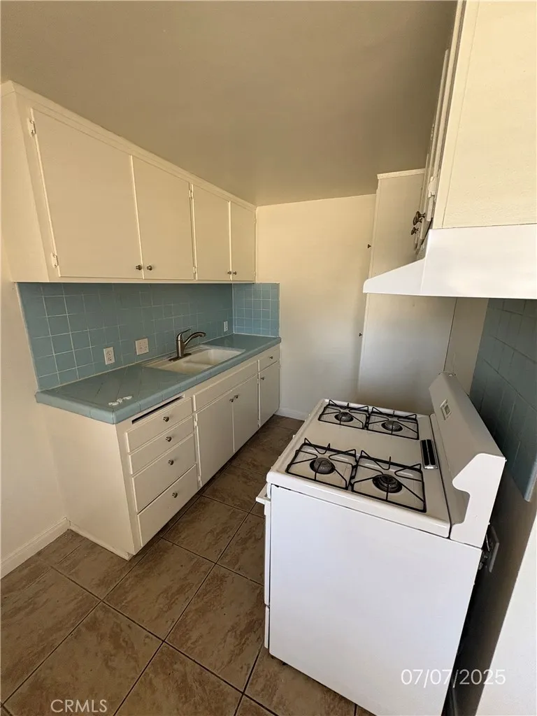 141 S Myers St #B Oceanside, CA 92054