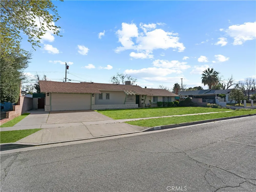 1112 E Avenue J4 Lancaster, CA 93535
